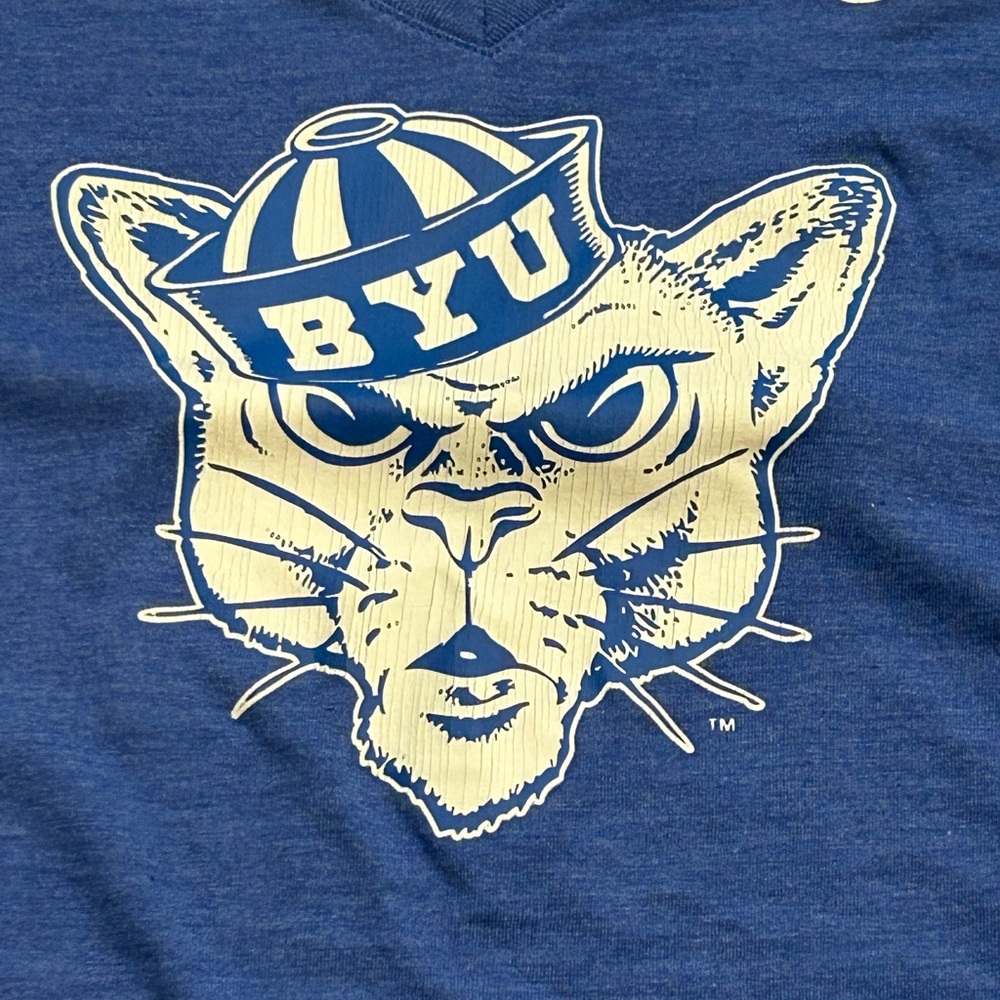 BYU Cougars Nike Women’s Tri Blend V-Neck Cracked Vault Logo Shirt - Picture 2 of 3